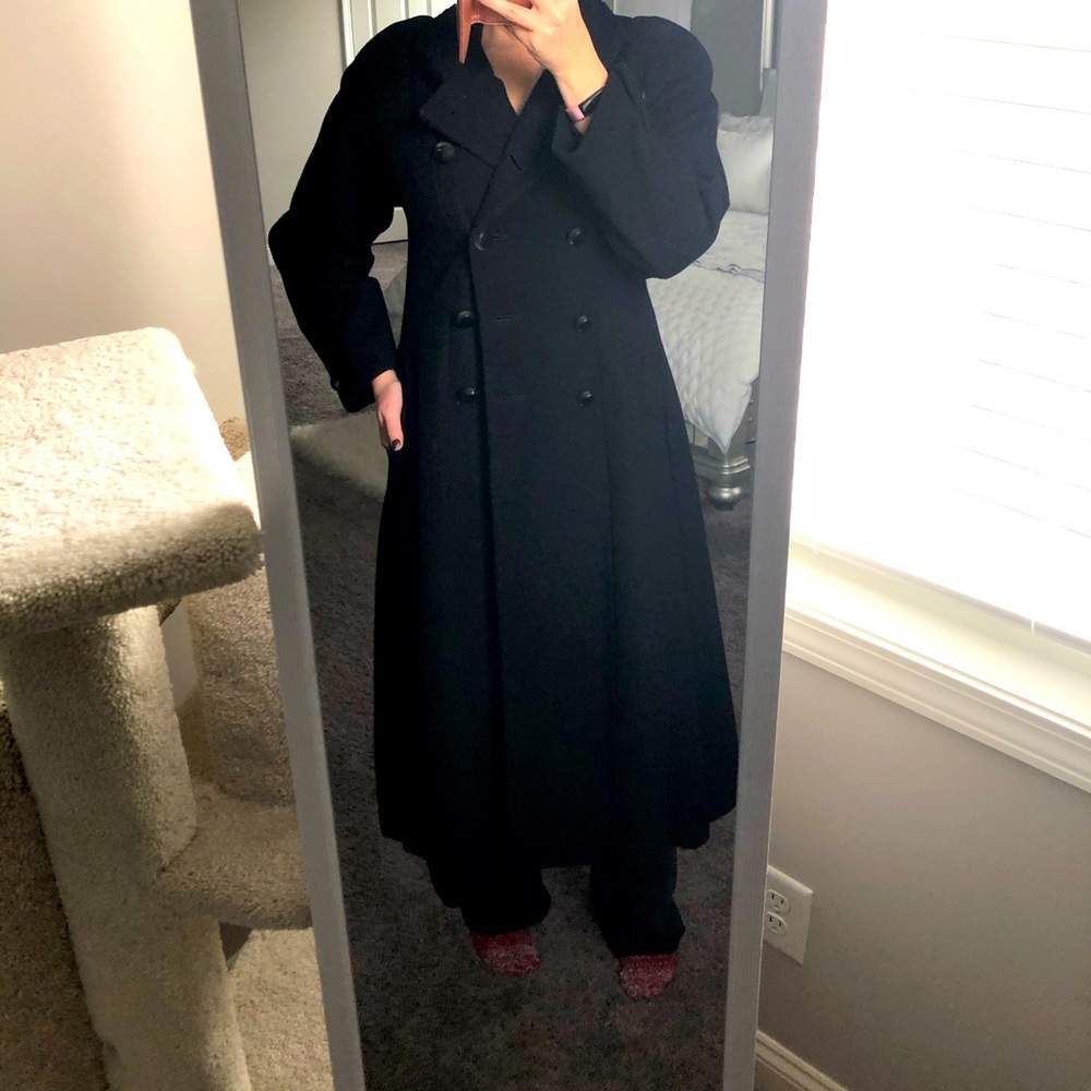 Elegant long winter coat - excellent condition.